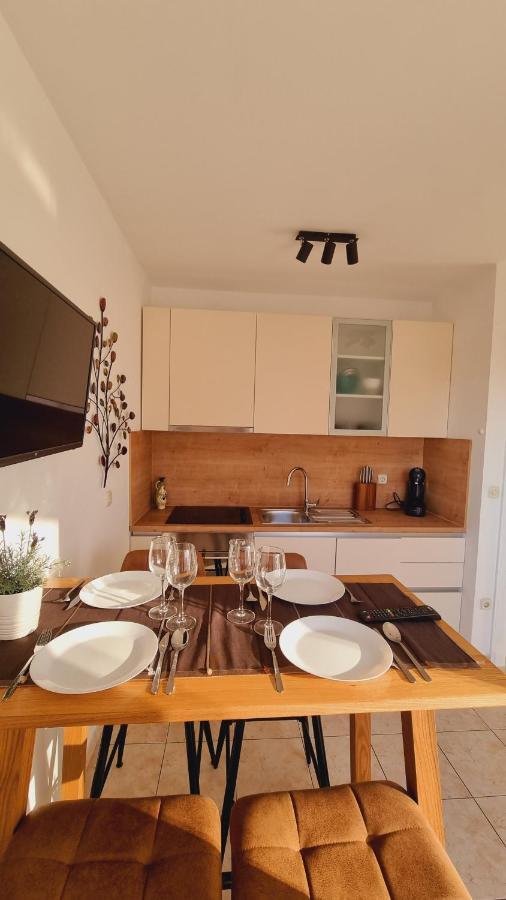 Apartmani Palma โนวาลยา ภายนอก รูปภาพ