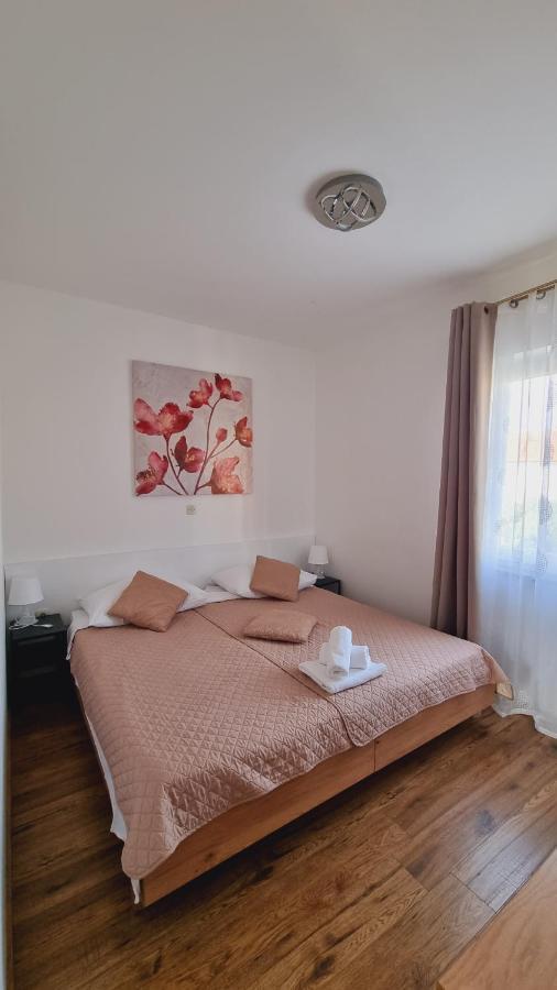 Apartmani Palma โนวาลยา ภายนอก รูปภาพ