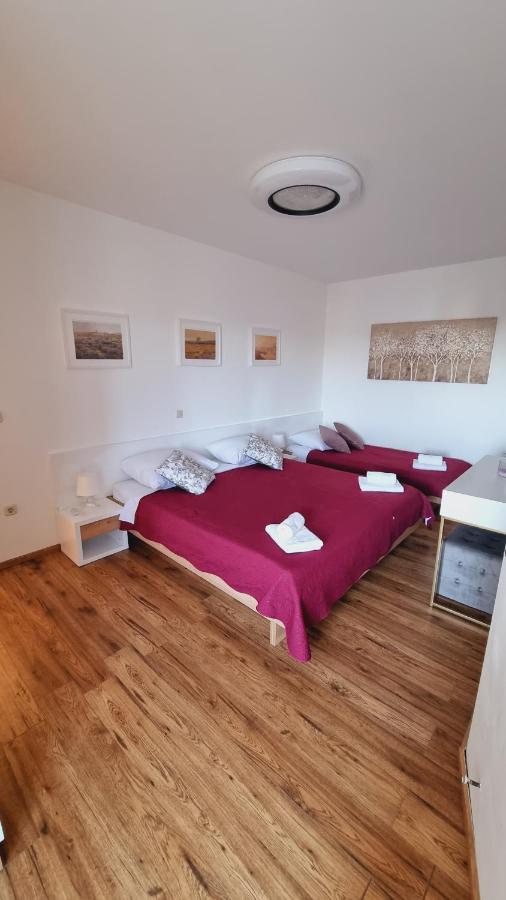 Apartmani Palma โนวาลยา ภายนอก รูปภาพ