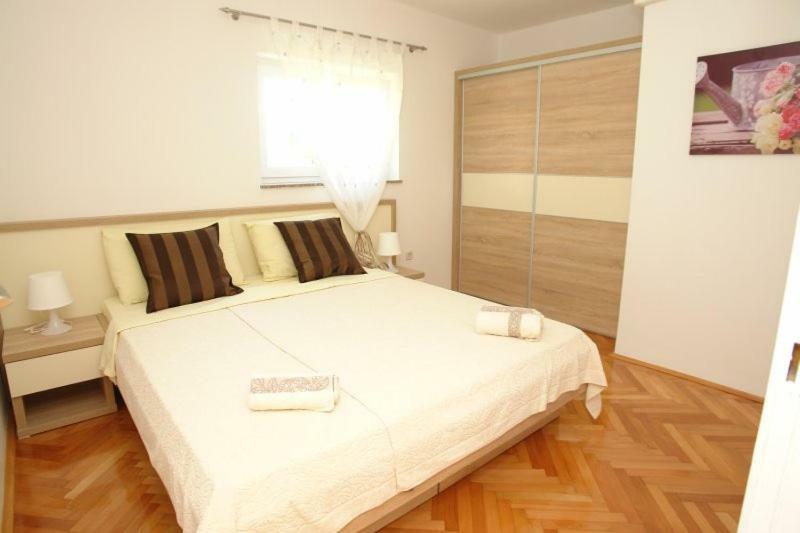 Apartmani Palma โนวาลยา ภายนอก รูปภาพ