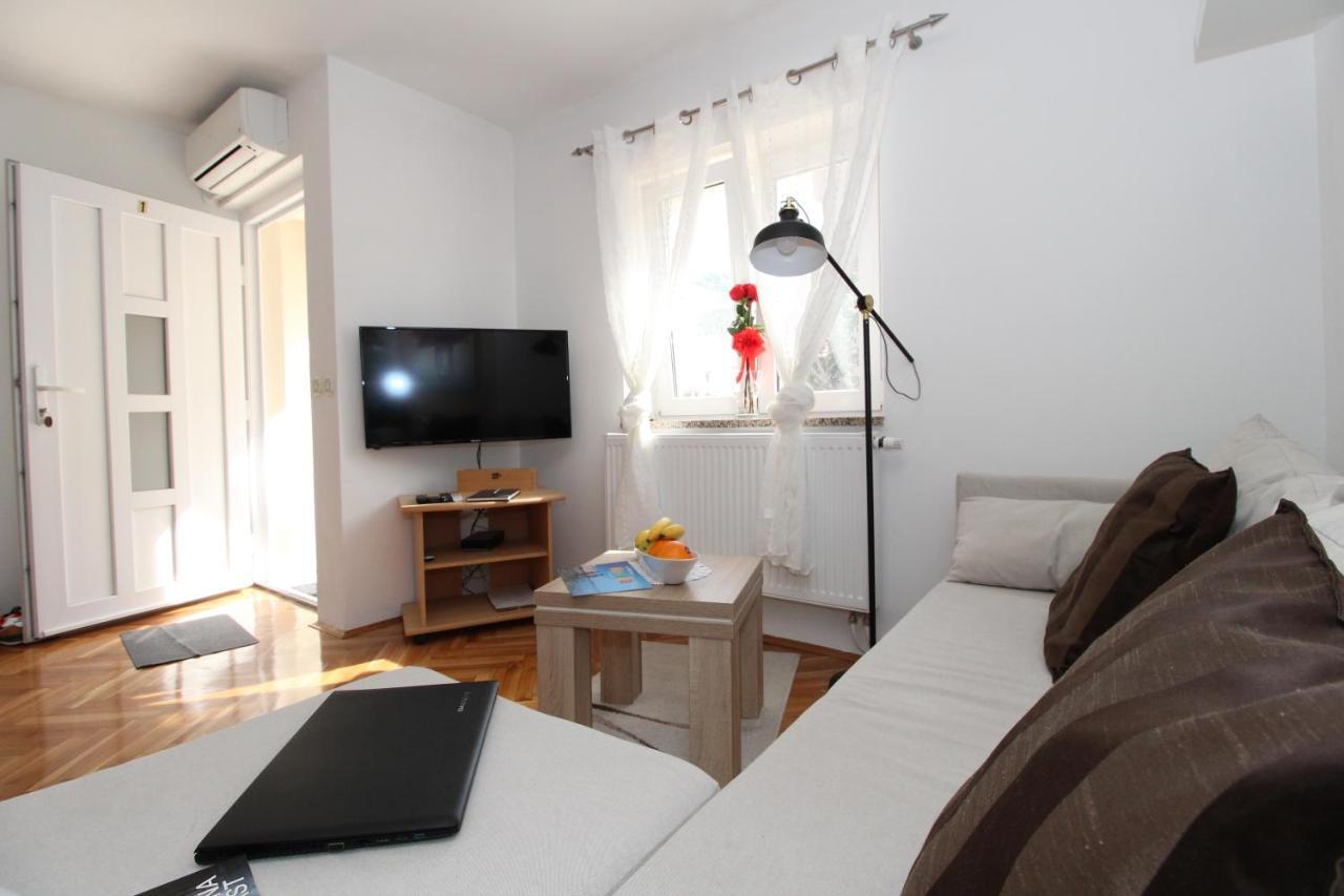 Apartmani Palma โนวาลยา ภายนอก รูปภาพ